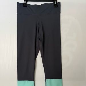 Varsity Spirit Capri Legging Size S